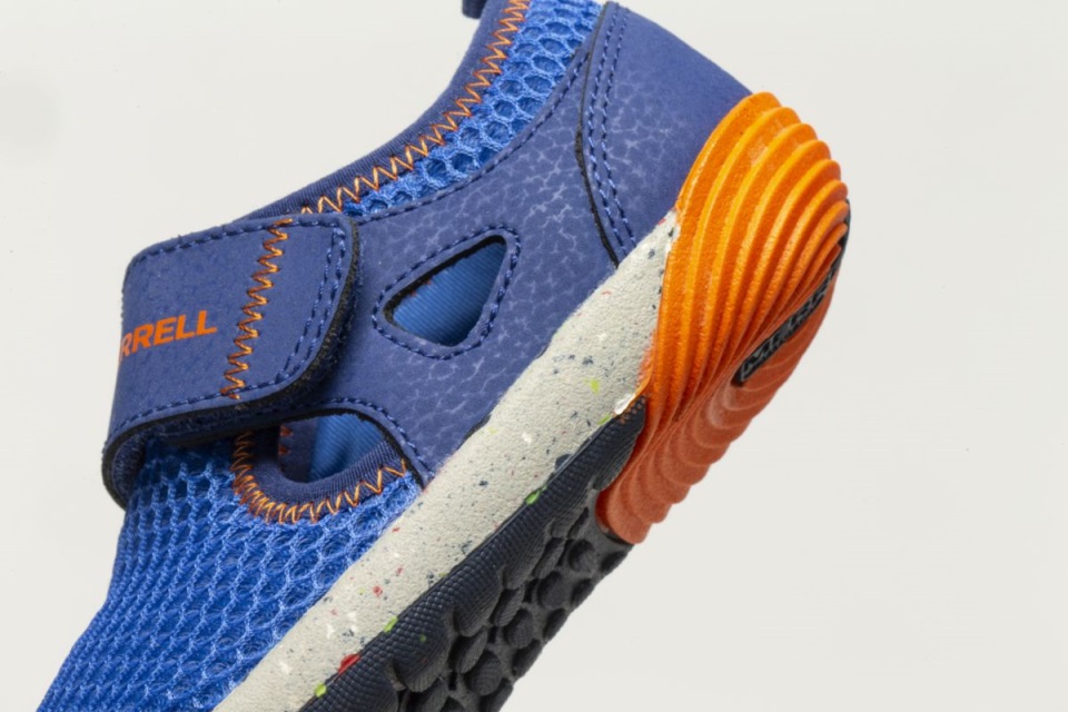 حذاء رياضي ميريل أزرق برتقالي للأطفال الصغار بخطوات عارية وريج H2O