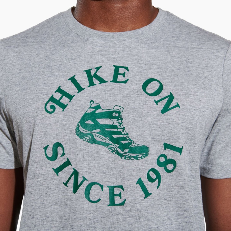 ميريل غراي هيذر الرجال التنزه على نقطة الإنطلاق