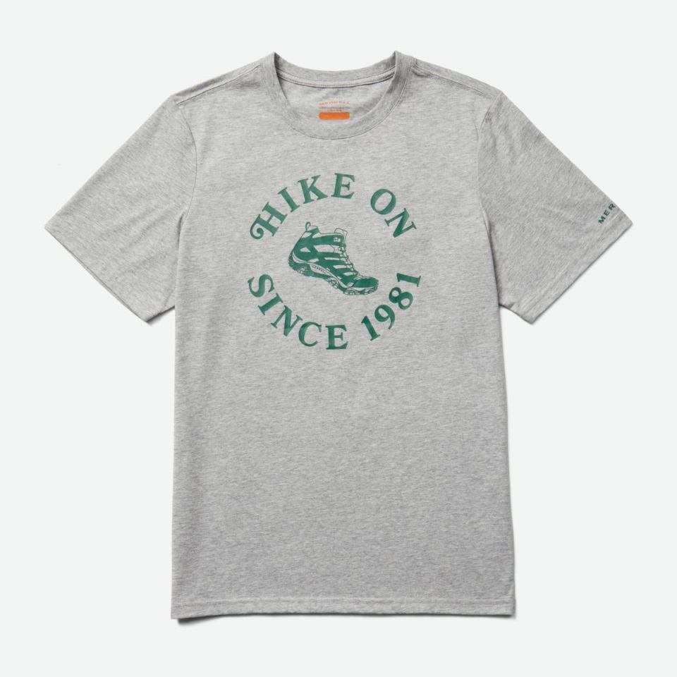 ميريل غراي هيذر الرجال التنزه على نقطة الإنطلاق