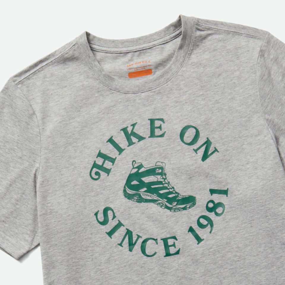 ميريل غراي هيذر الرجال التنزه على نقطة الإنطلاق