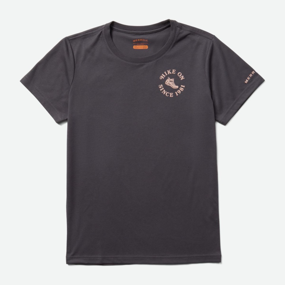 ارتفاع المرأة على حبر تي ميريل الهند