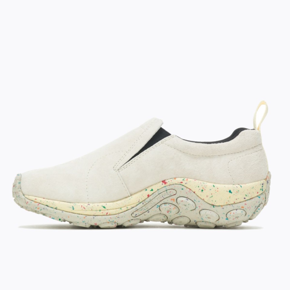 عيد ميلاد المرأة في الغابة موك ميريل