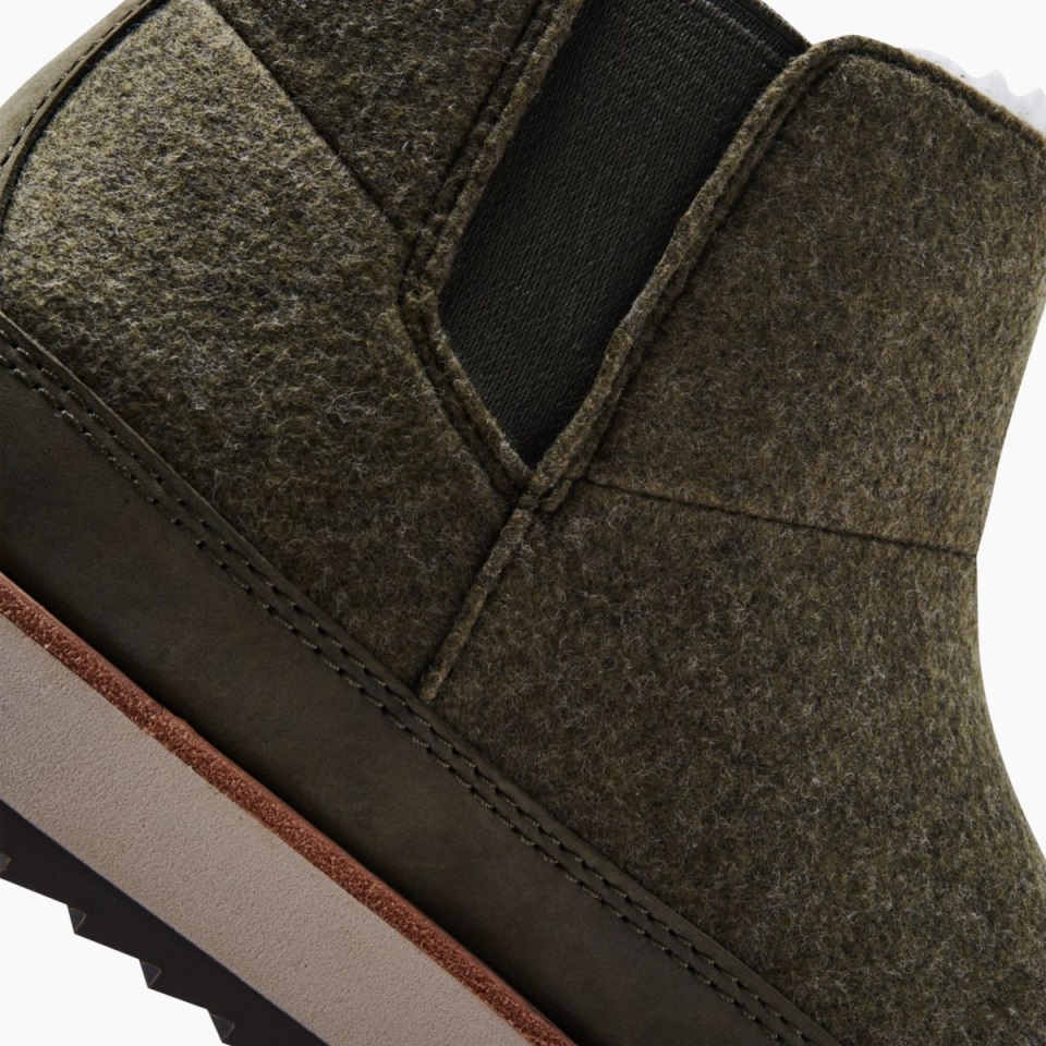 جونو للسيدات يرتدي زيتون ميريل